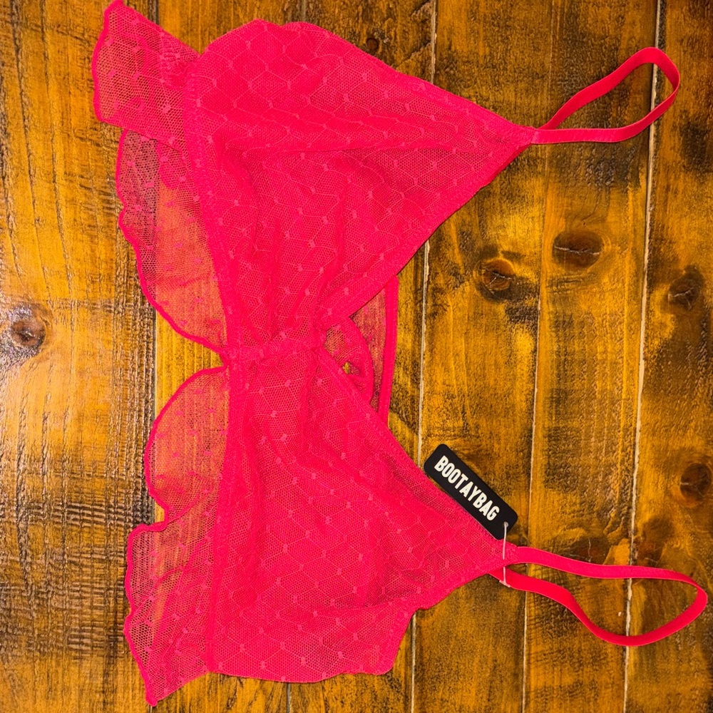 Red Lace Bralette‎
